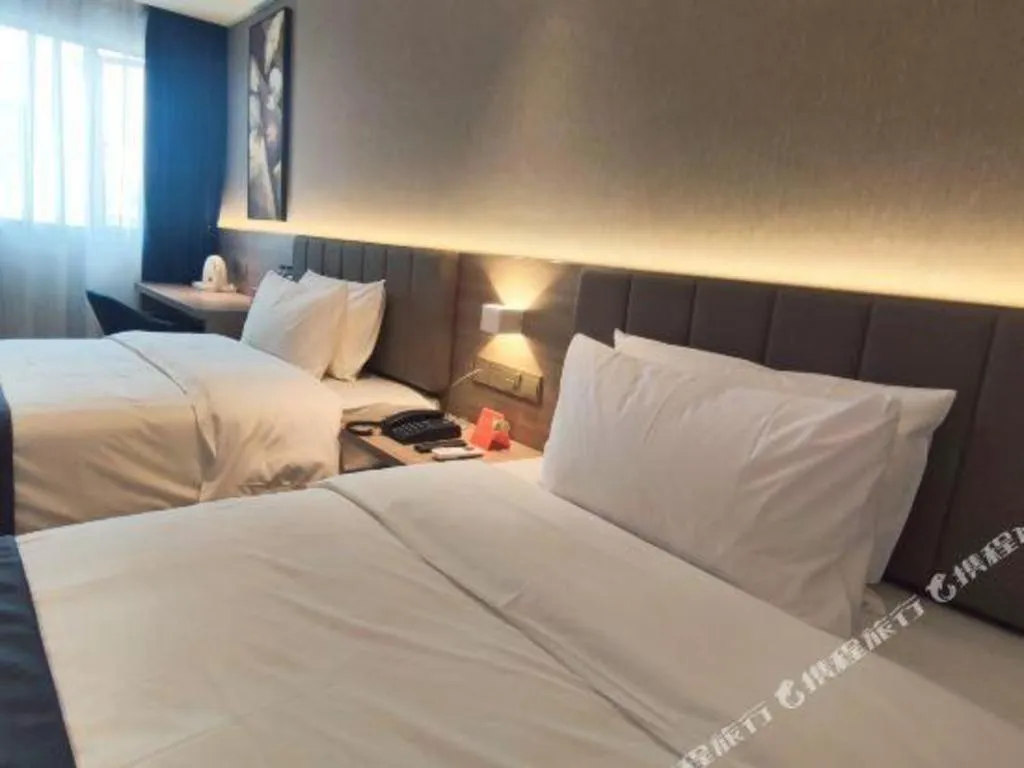 Bed in 7 Days Premium Jiangmen Wuyi Avenue Gangkou Road