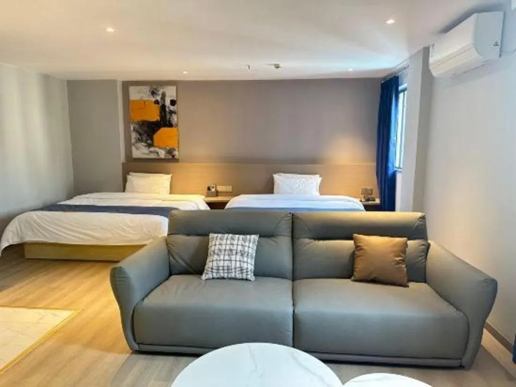 Bed in 7 Days Premium Jiangmen Wuyi Avenue Gangkou Road