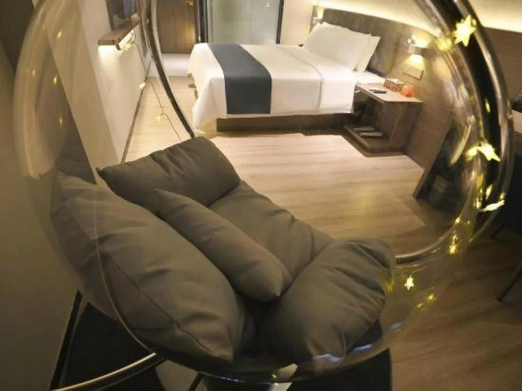 Bed in 7 Days Premium Jiangmen Wuyi Avenue Gangkou Road