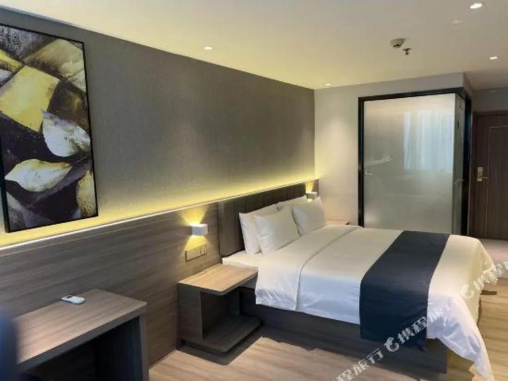 Bed in 7 Days Premium Jiangmen Wuyi Avenue Gangkou Road