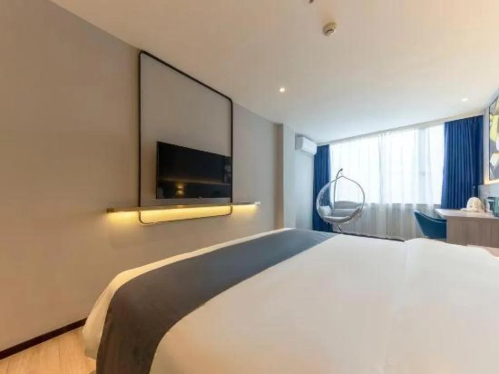 Bed in 7 Days Premium Jiangmen Wuyi Avenue Gangkou Road