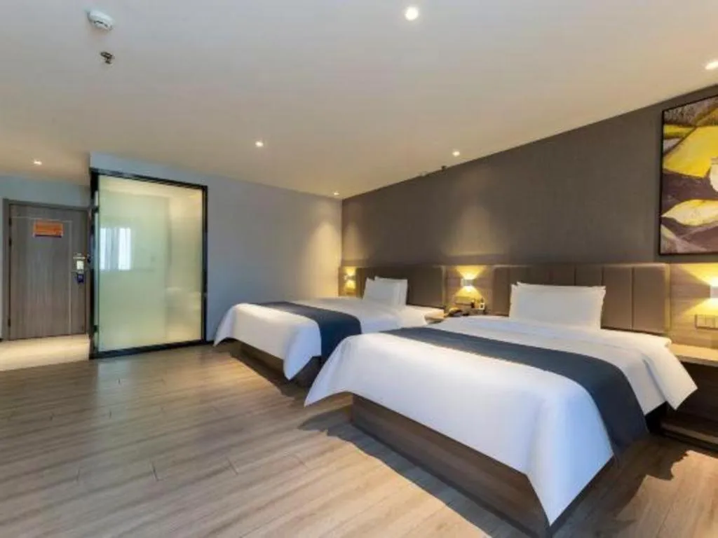 Bed in 7 Days Premium Jiangmen Wuyi Avenue Gangkou Road