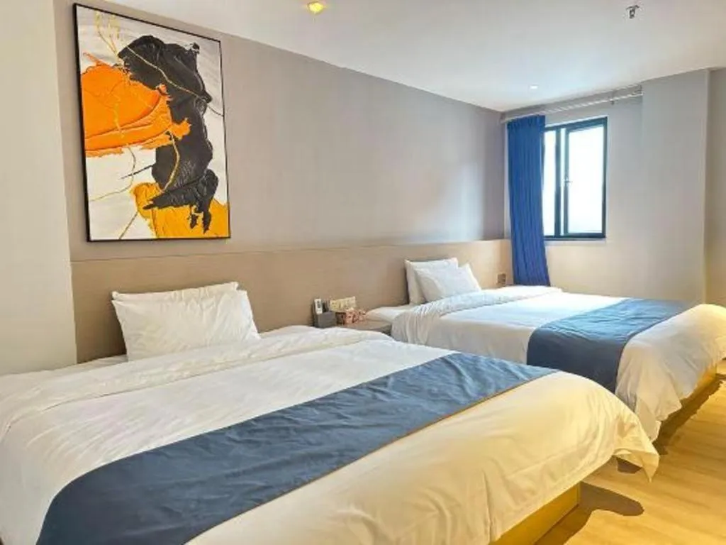 Bed in 7 Days Premium Jiangmen Wuyi Avenue Gangkou Road