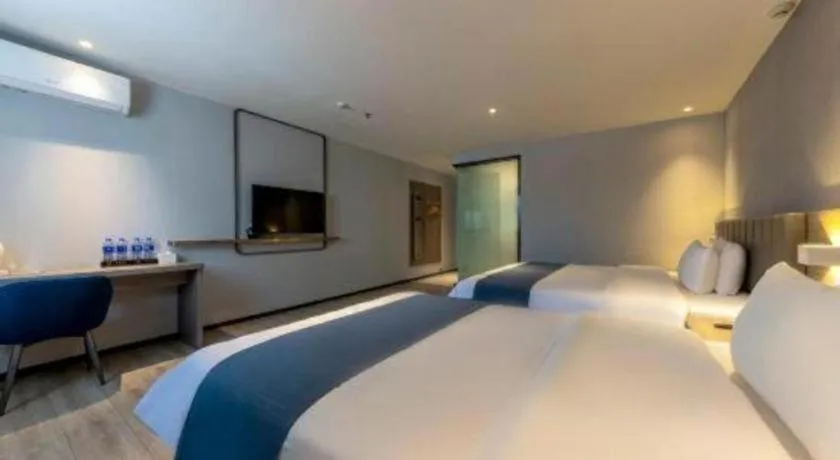 Bed in 7 Days Premium Jiangmen Wuyi Avenue Gangkou Road