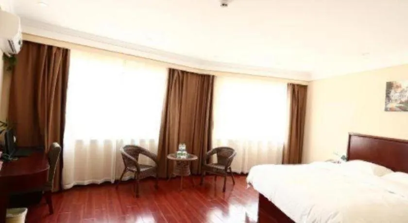 Bed in GreenTree Inn Qingdao Licang Shuyan Road Daweng Square Express Hotel