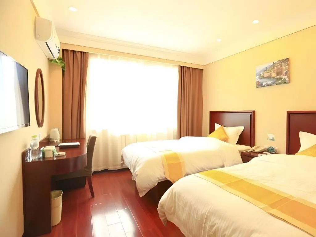Bed in GreenTree Inn Qingdao Licang Shuyan Road Daweng Square Express Hotel