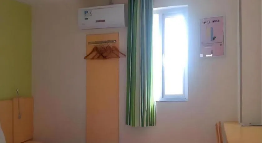 7 Days Inn Guiyang Gaicha Avenue Guizhou Institute of Technology