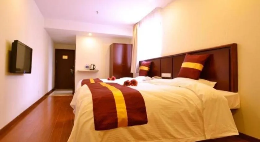 Bed in GreenTree Alliance Shanghai Railway Station QiuJiang Road Hotel