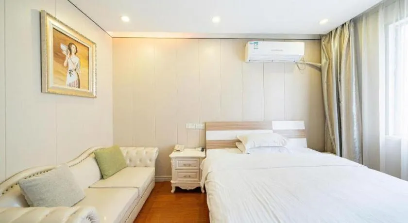Bed in GreenTree Alliance Shanghai Railway Station QiuJiang Road Hotel