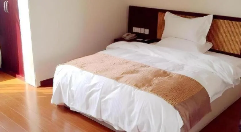 Bed in GreenTree Alliance Shanghai Railway Station QiuJiang Road Hotel