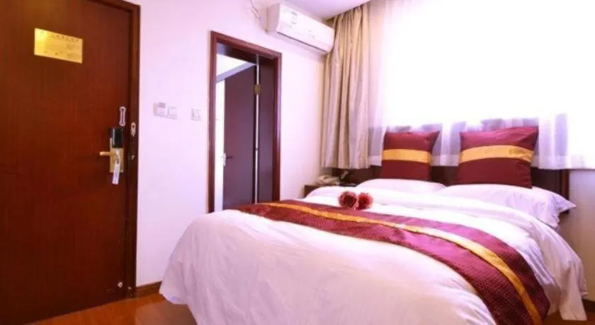 Bed in GreenTree Alliance Shanghai Railway Station QiuJiang Road Hotel