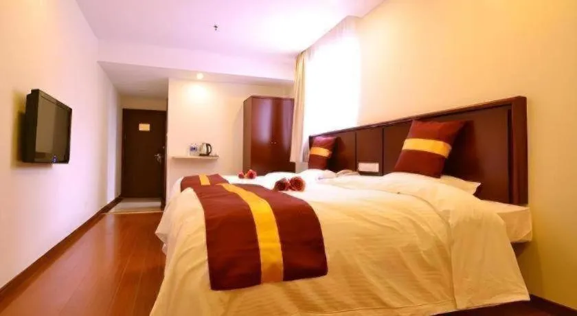 Bed in GreenTree Alliance Shanghai Railway Station QiuJiang Road Hotel