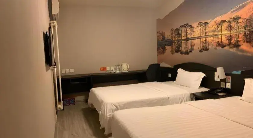 Bed in 7 Days Inn Qingdao Liaoyang West Road Xinye Plaza Metro Station Bed in 7 Days Inn Qingdao Liaoyang West Road Xinye Plaza Metro Station