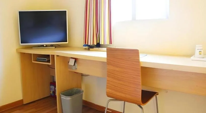 7 Days Inn Wuhan Dingziqiao Zhongnan Road Metro Station