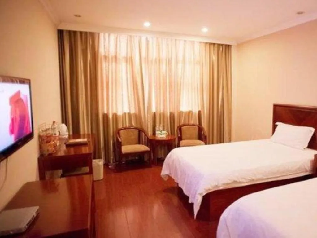 Bed in GreenTree Inn Heze Mudan Road Bus Terminal Station Express Hotel