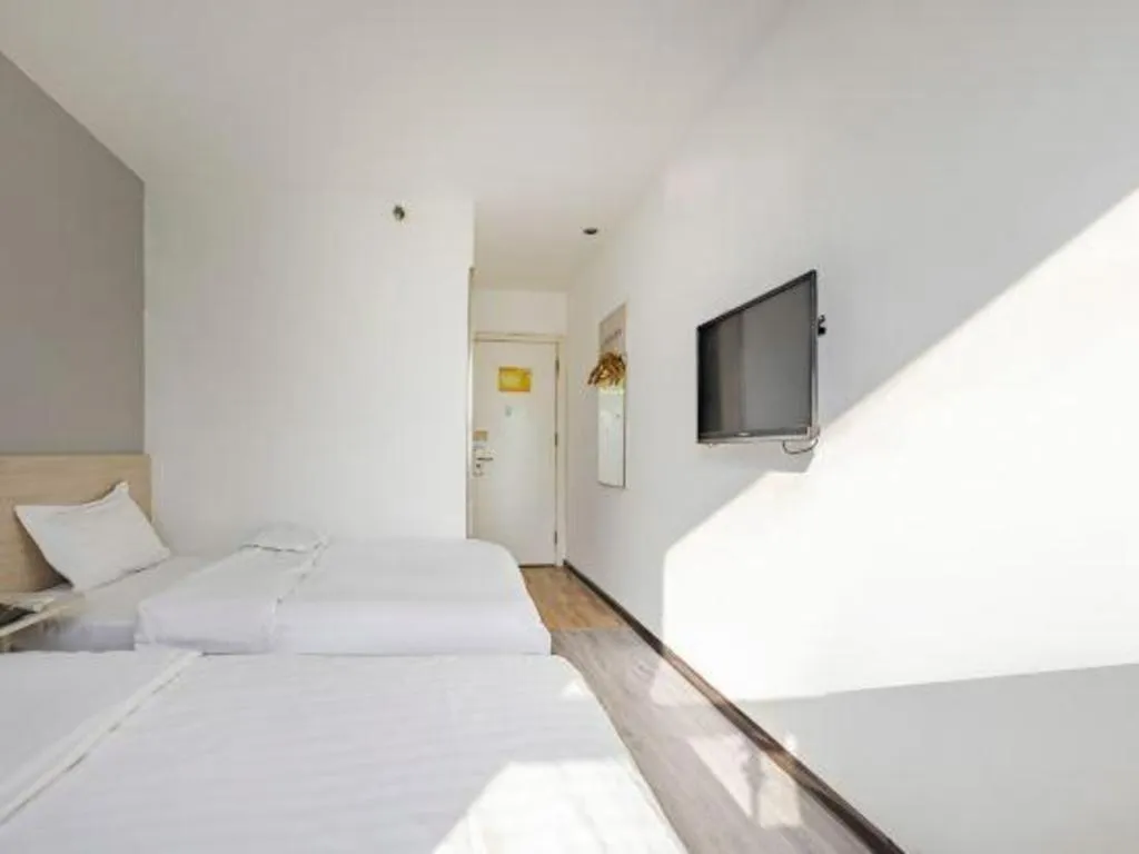 Bed in 7 Days Inn Tianjin Binhai New District Yujiabao Metro Station