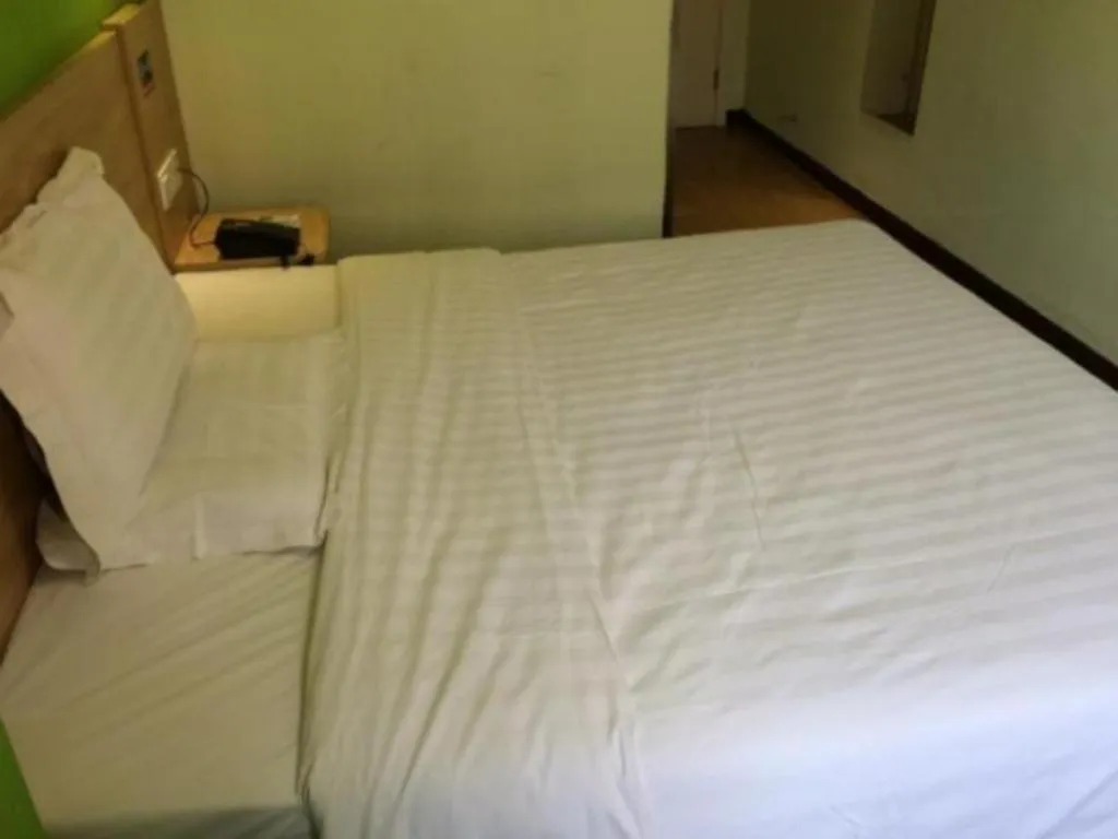 Bed in 7 Days Inn Bijie Jinsha Hebin Road
