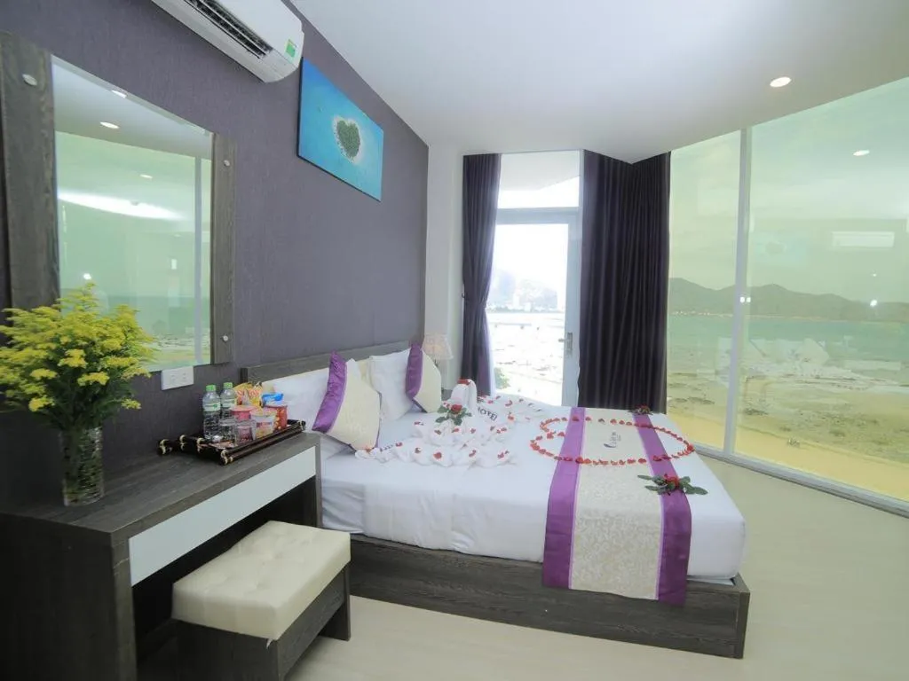 Bed in La Mer Hotel Nha Trang