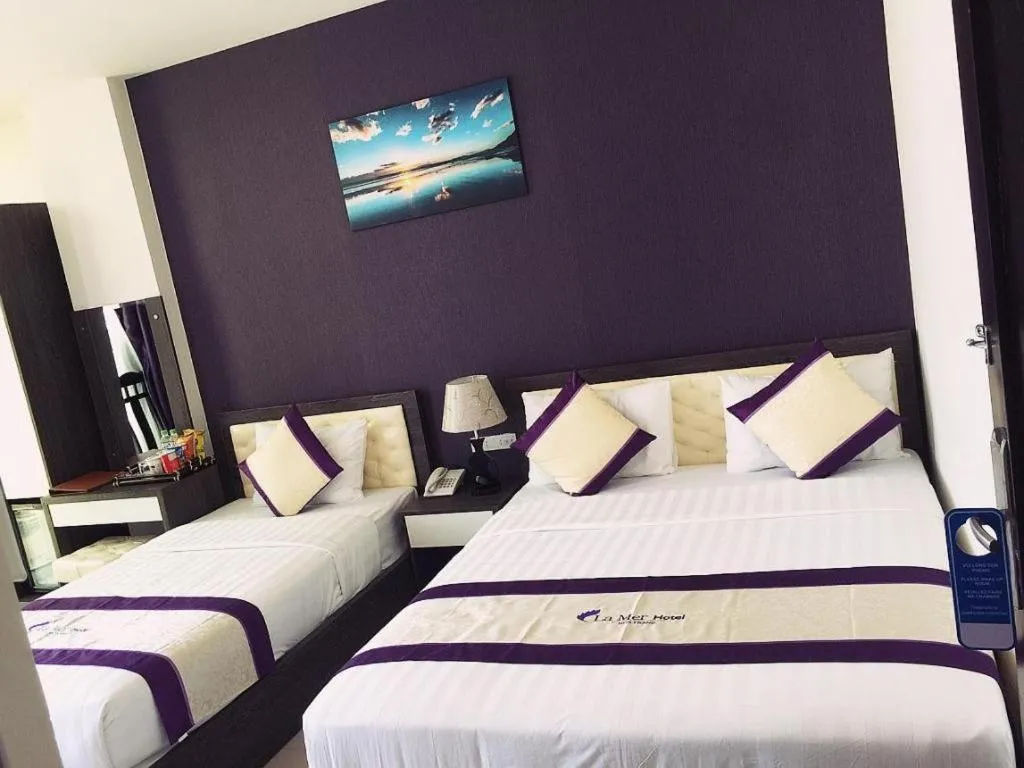 Bed in La Mer Hotel Nha Trang