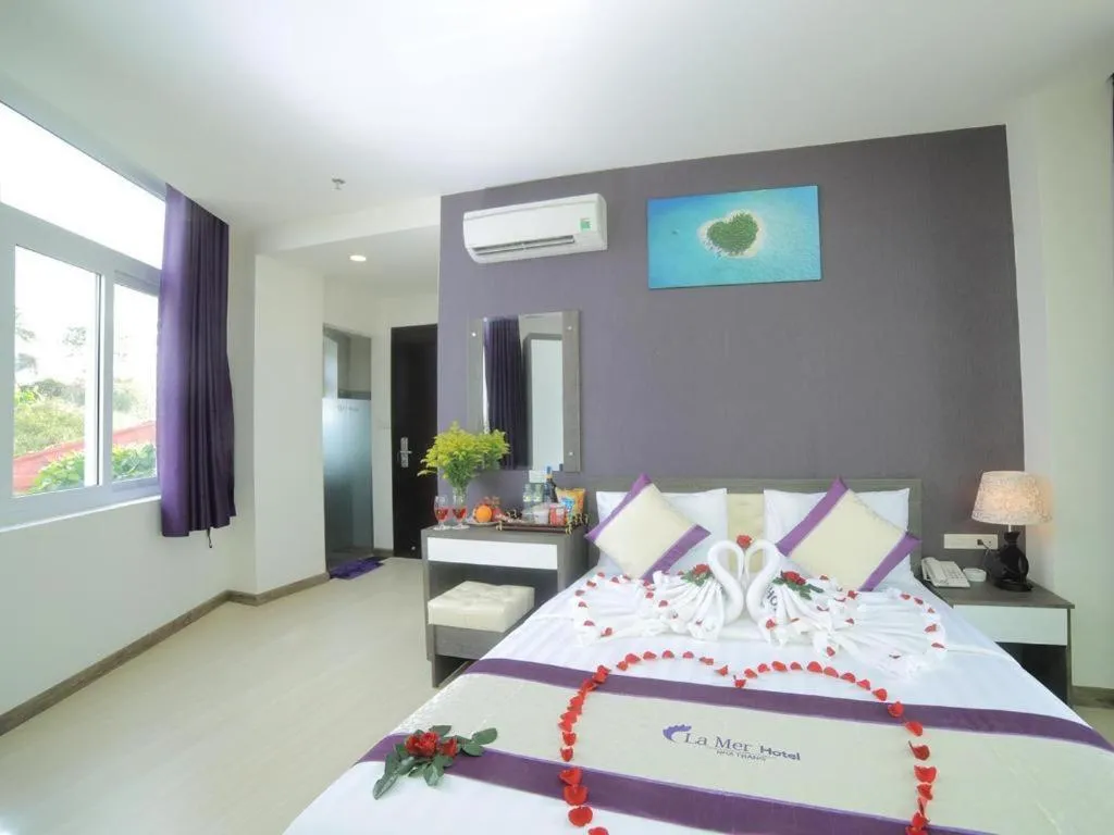 Bed in La Mer Hotel Nha Trang