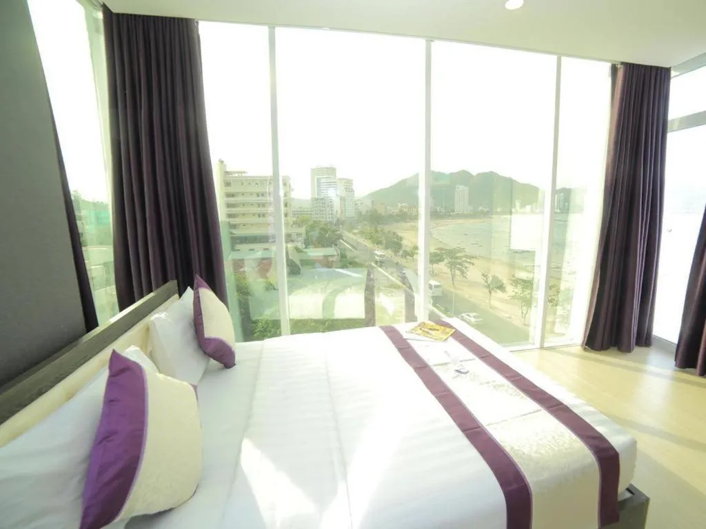 Bed in La Mer Hotel Nha Trang
