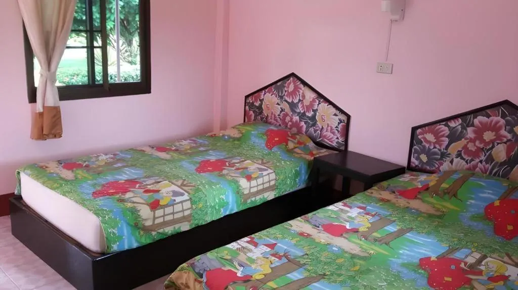 Bed in Ruen View Resort