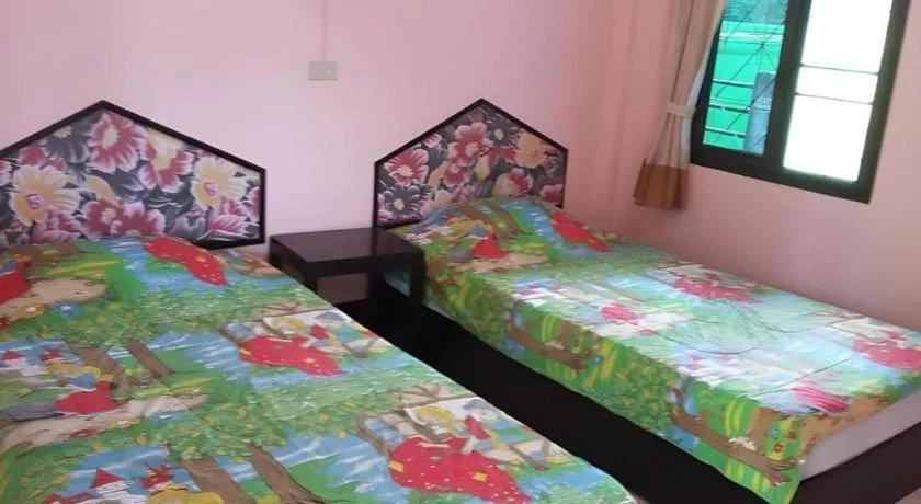 Bed in Ruen View Resort