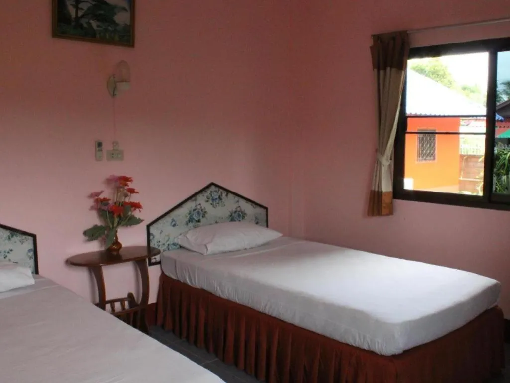 Bed in Ruen View Resort