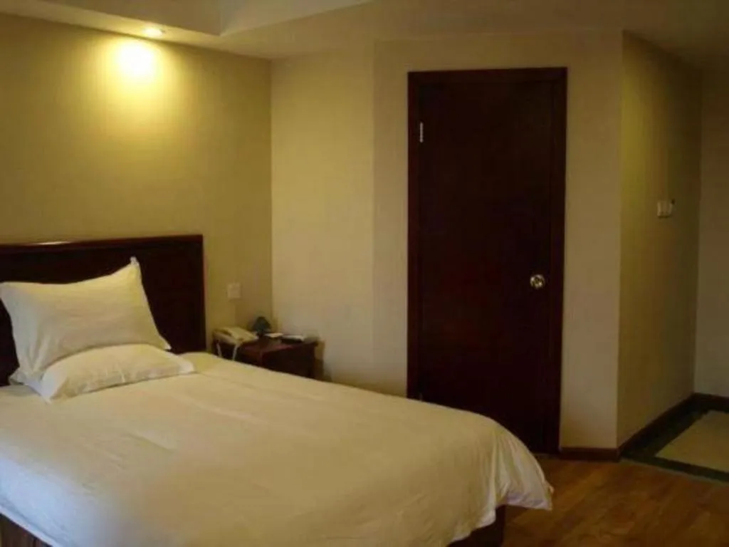 Bed in GreenTree Inn Chengdu North Railway Station Beichengtianjie Business Hotel