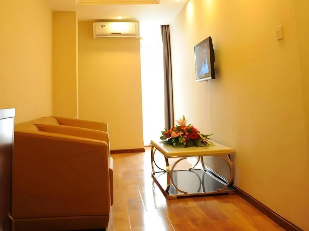 GreenTree Inn Chengdu North Railway Station Beichengtianjie Business Hotel