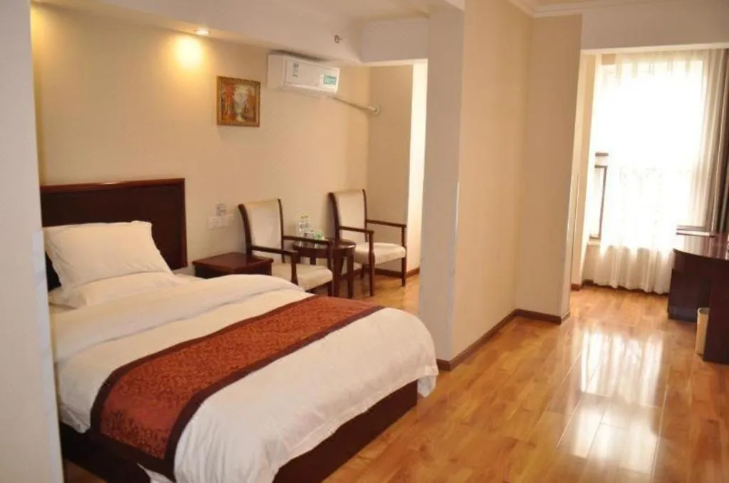 Bed in GreenTree Inn Chengdu North Railway Station Beichengtianjie Business Hotel