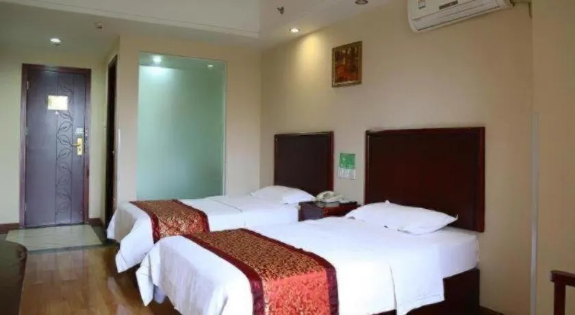 Bed in GreenTree Inn Chengdu North Railway Station Beichengtianjie Business Hotel