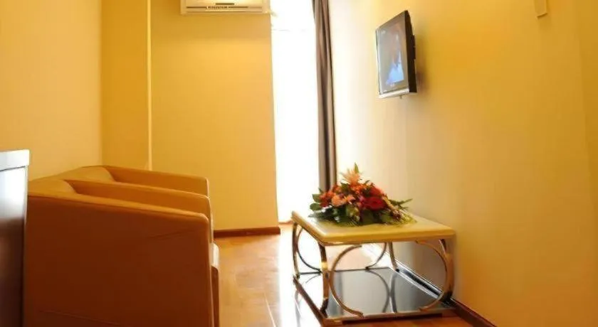 GreenTree Inn Chengdu North Railway Station Beichengtianjie Business Hotel