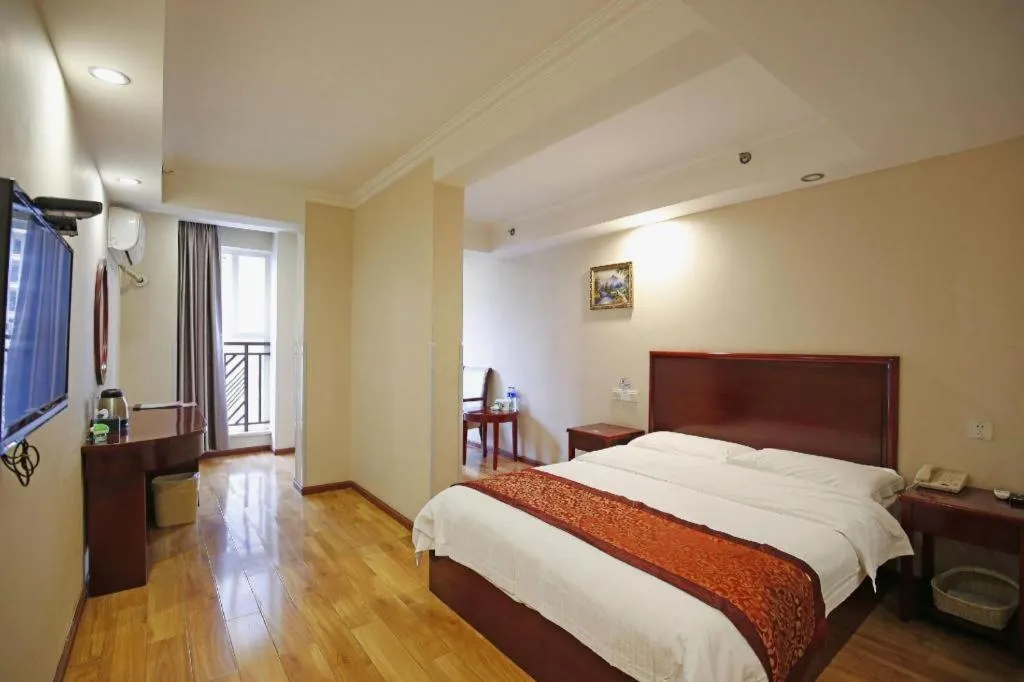 Bed in GreenTree Inn Chengdu North Railway Station Beichengtianjie Business Hotel