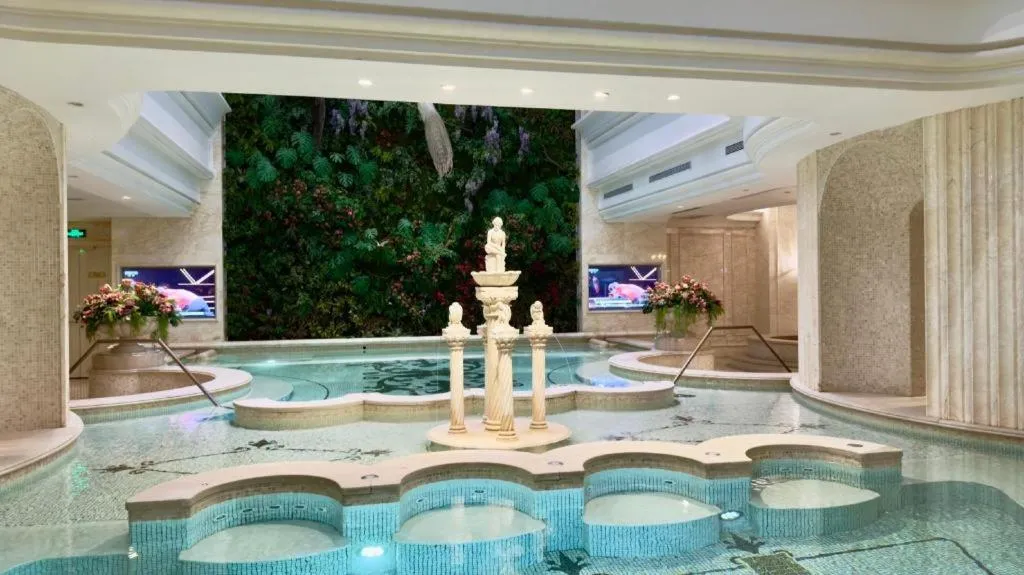 Lake Piedmont International Hotel