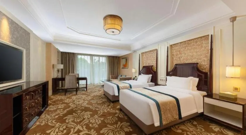 Bed in Lake Piedmont International Hotel