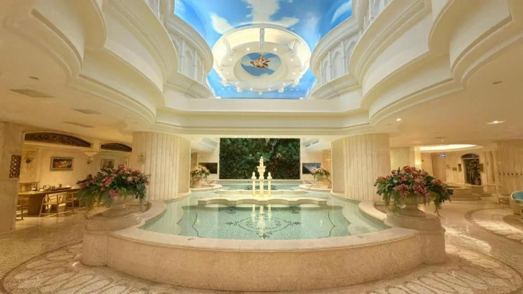 Lake Piedmont International Hotel