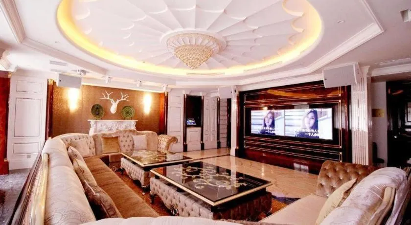 Lake Piedmont International Hotel