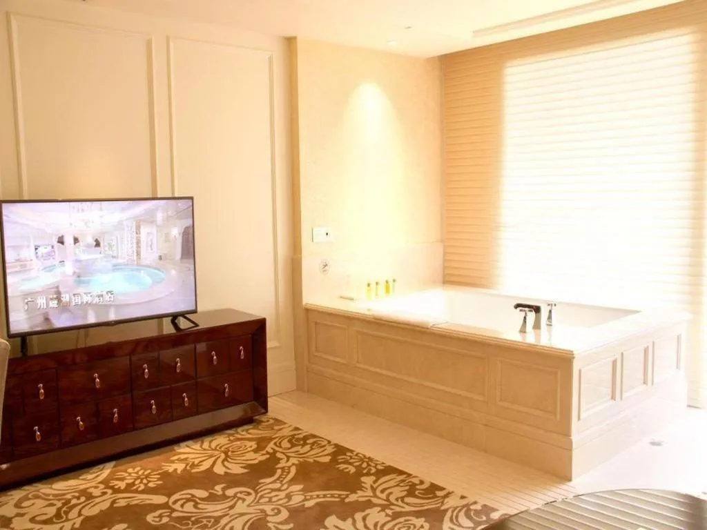 Lake Piedmont International Hotel