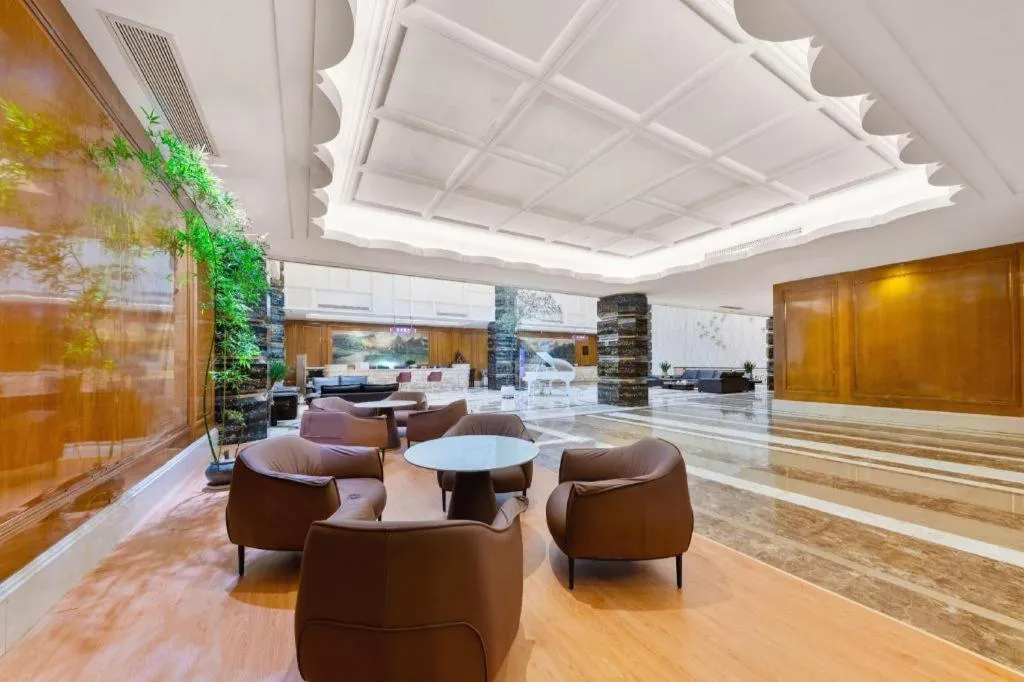 Lake Piedmont International Hotel