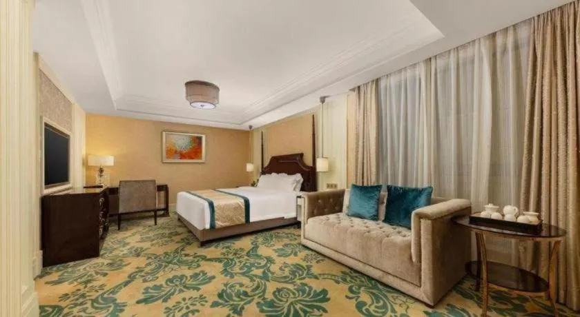 Bed in Lake Piedmont International Hotel