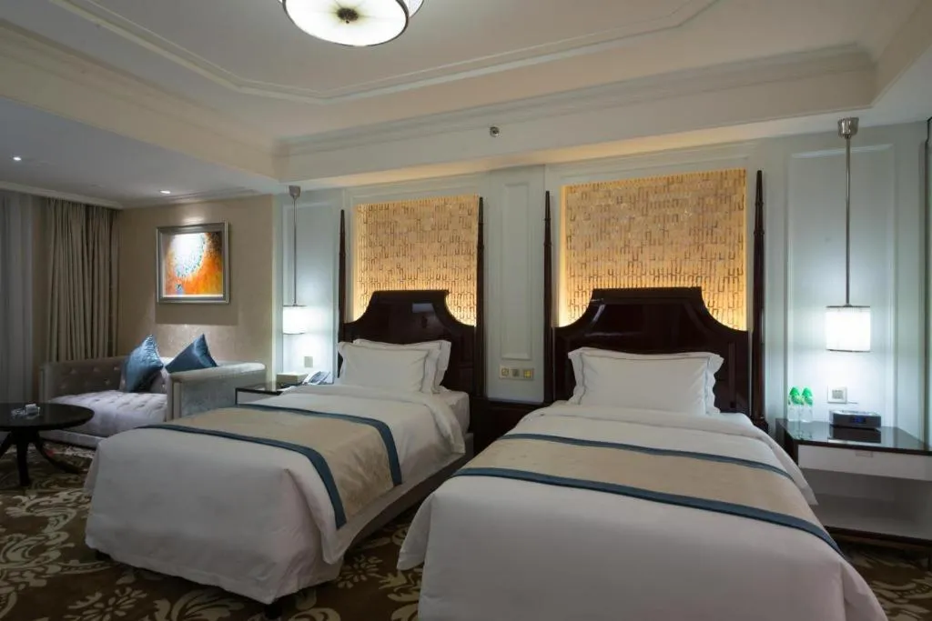 Bed in Lake Piedmont International Hotel