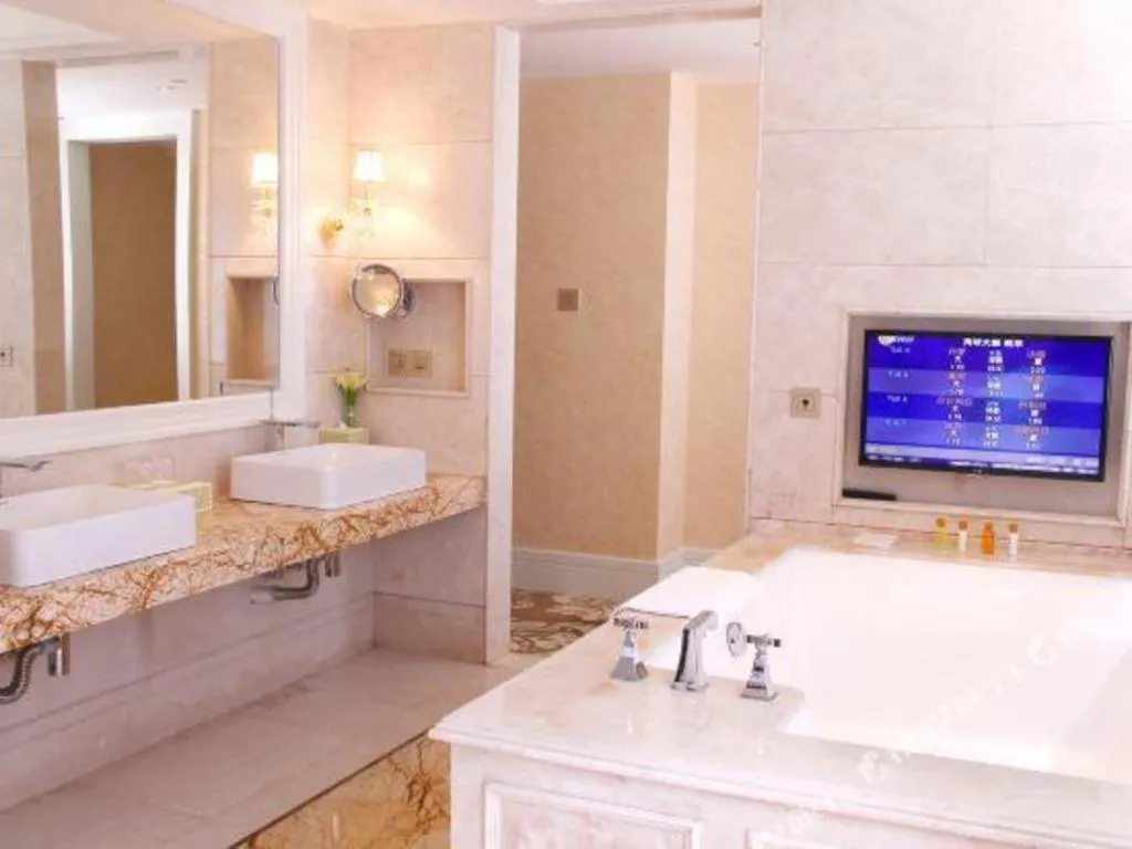 Bed in Lake Piedmont International Hotel