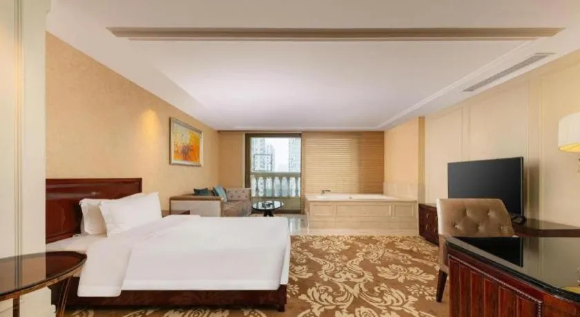 Bed in Lake Piedmont International Hotel