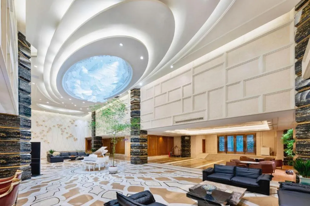 Lake Piedmont International Hotel