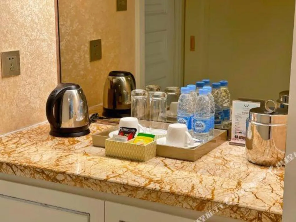 Lake Piedmont International Hotel