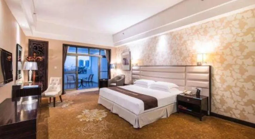 Bed in Country Garden Phoenix Hotel Maoming