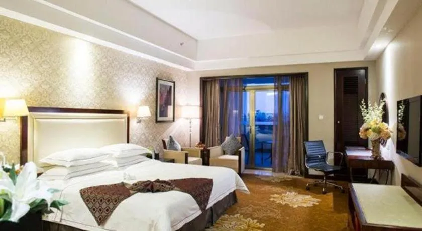 Bed in Country Garden Phoenix Hotel Maoming