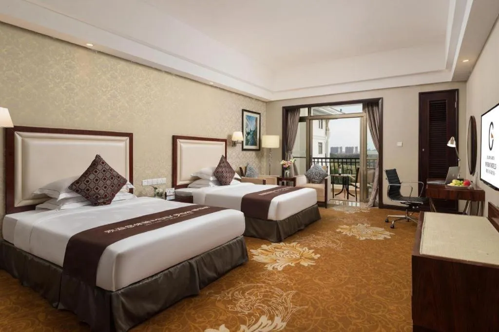 Bed in Country Garden Phoenix Hotel Maoming