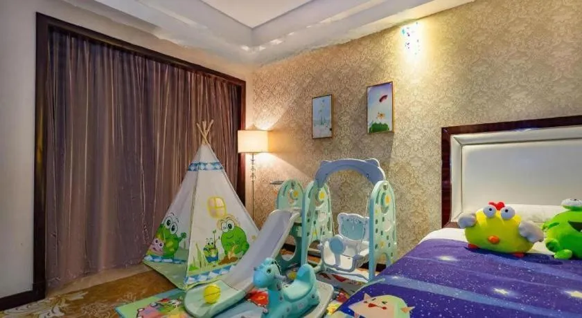 Bed in Country Garden Phoenix Hotel Maoming